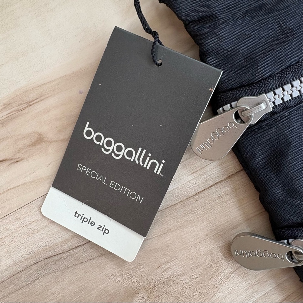 Baggallini Black Belt Bag with Silver Accents - Picture 2 of 8